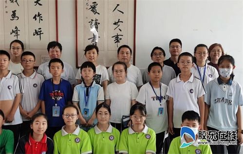 藝術之花綻放校園——煙臺十四中舉辦“文藝家進校園”文化藝術交流活動